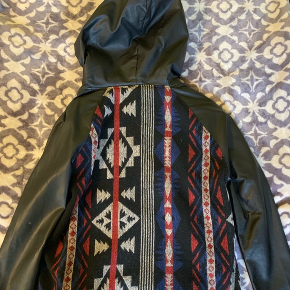 Jacket - Picture 5 of 6